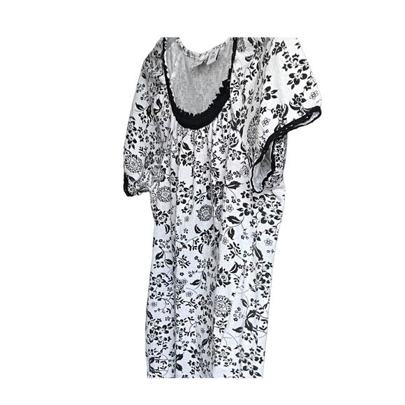 SAG HARBOR SHORT SLV ROUND NECK TUNIC BLOUSE, WOMENS, PM,  BLACK & WHITE FLORAL - Picture 4 of 10
